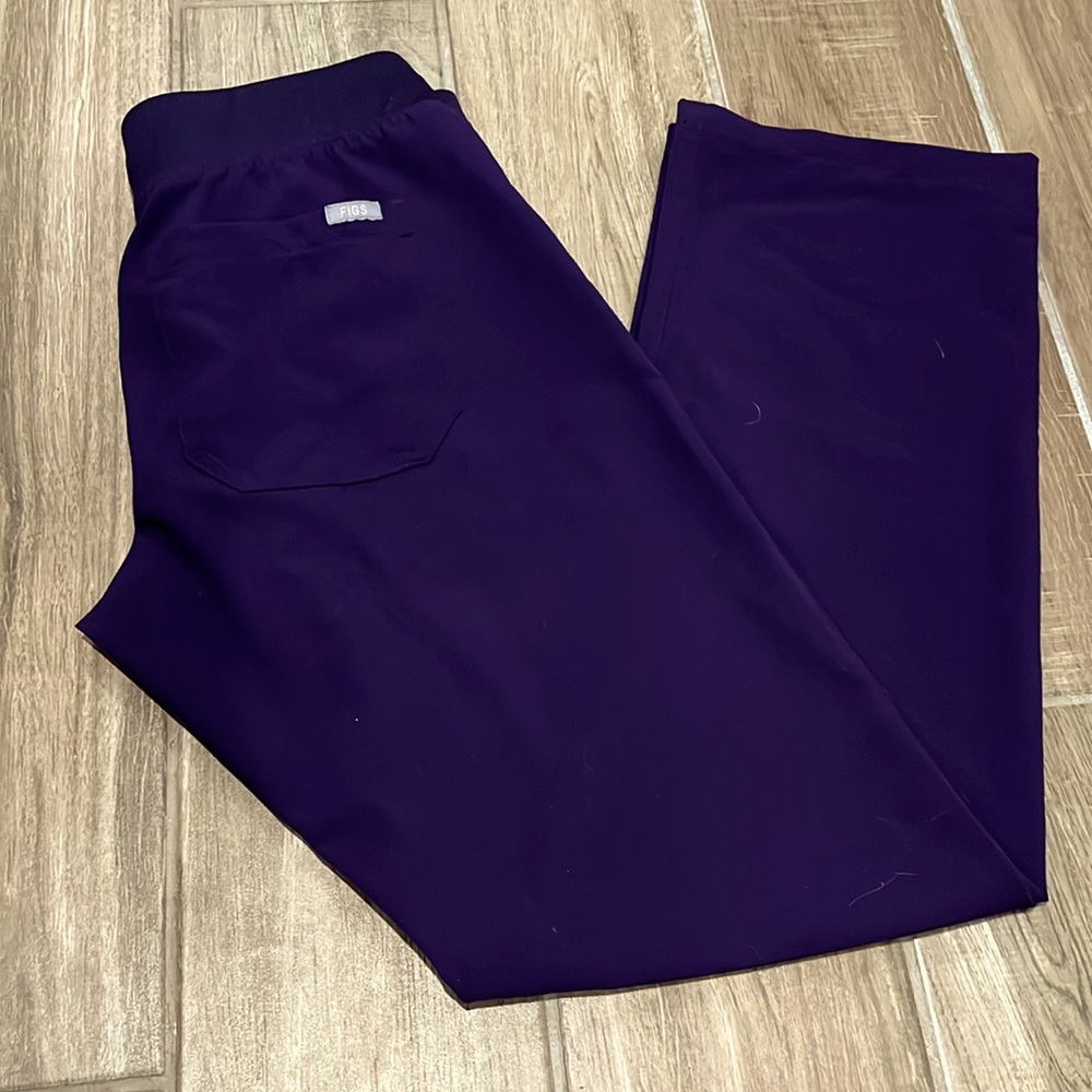 Fogs XS galaxy purple scrub bottoms